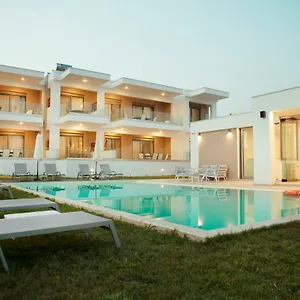 Le Grand Reve Aparthotel Gerakini